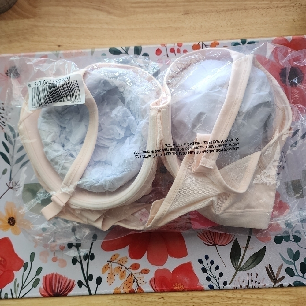 Breezies Nude Underwire Comfort Bra NWT 44DDD - Picture 4 of 7
